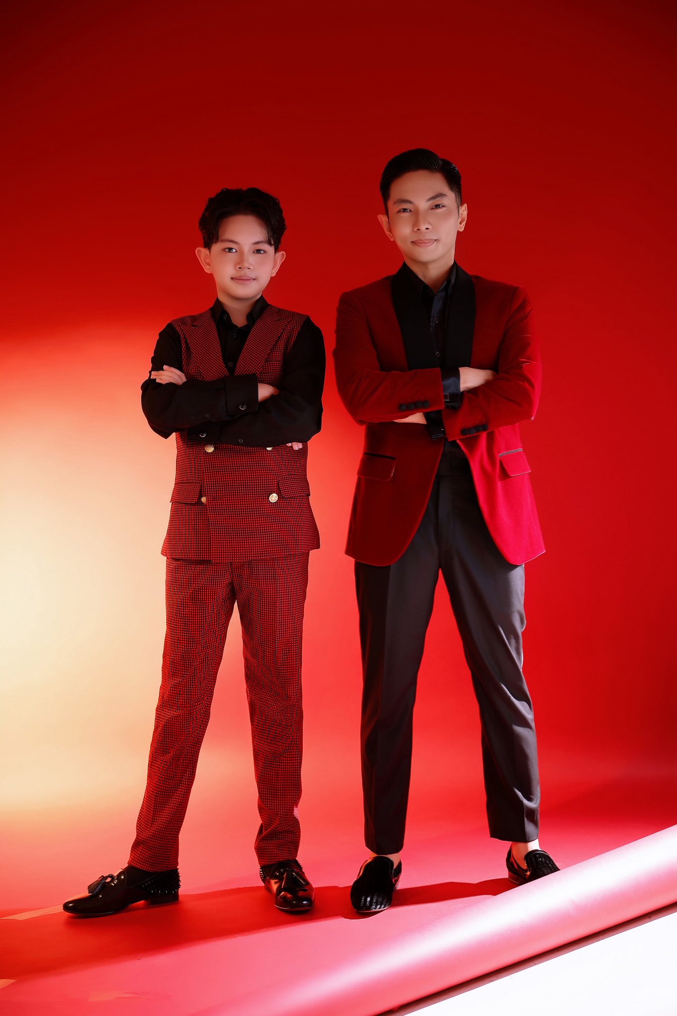 Phan Hiển khoe ảnh với con trai Kubi, tự nhận: 