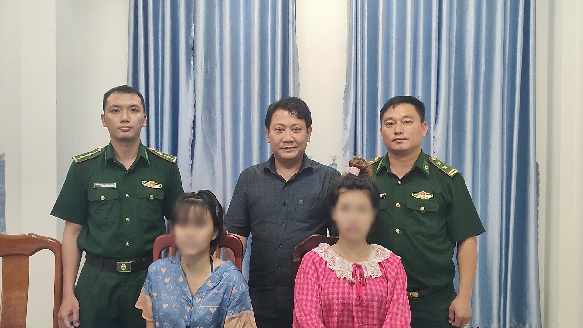 Tin lời dụ dỗ l&agrave;m c&ocirc;ng nh&acirc;n lương 20 - 30 triệu đồng/th&aacute;ng, 2 thiếu nữ 2011 bị lừa sang Campuchia- Ảnh 1.