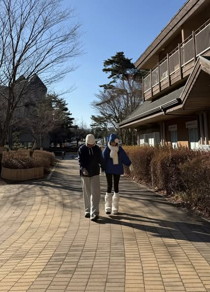 Đạo diễn Vbiz xả kho ảnh bên bạn gái nóng bỏng sau khi Đạo diễn Vbiz xả kho ảnh bên bạn gái nóng bỏng sau khi