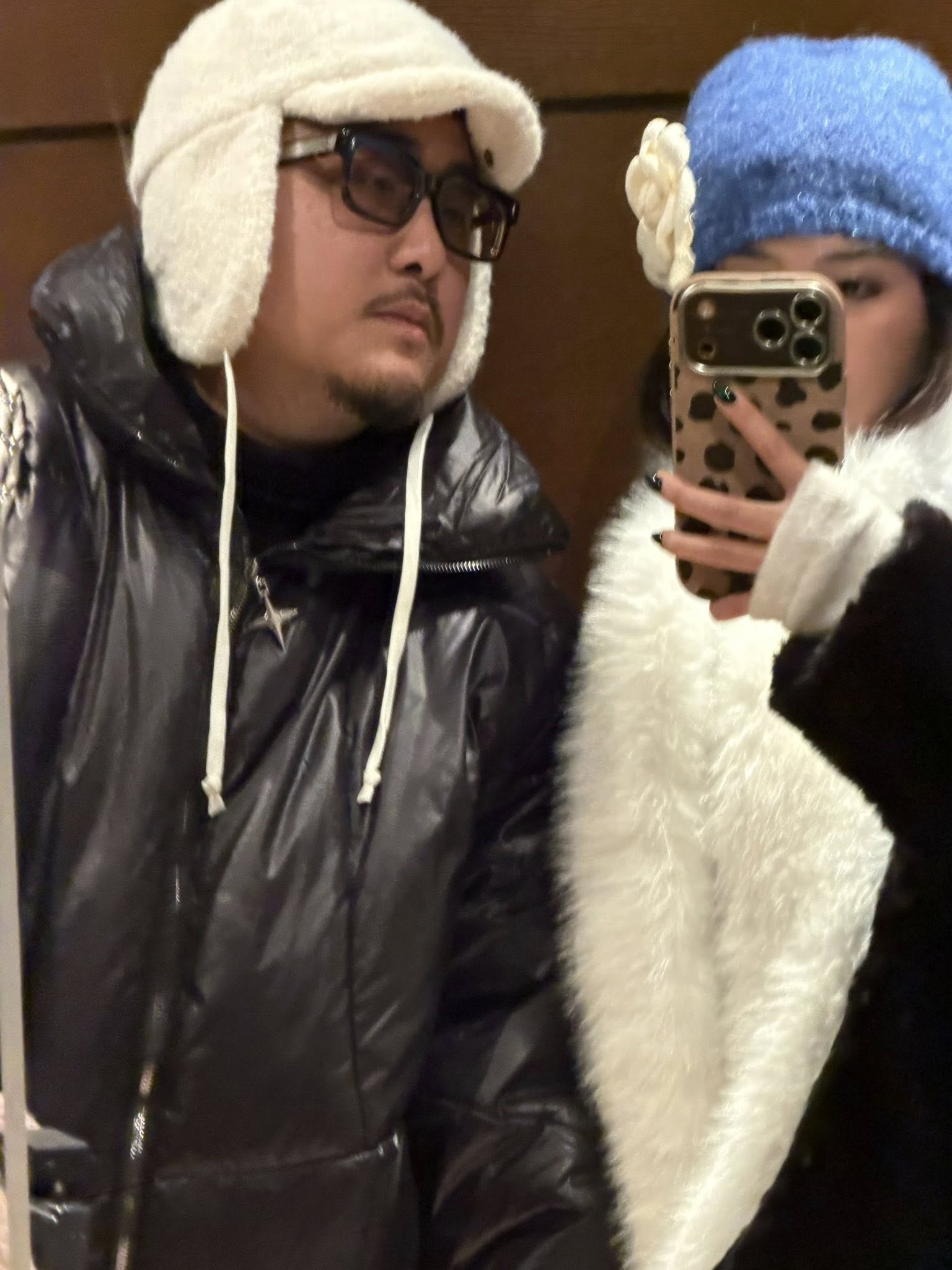 Đạo diễn Vbiz xả kho ảnh bên bạn gái nóng bỏng sau khi Đạo diễn Vbiz xả kho ảnh bên bạn gái nóng bỏng sau khi