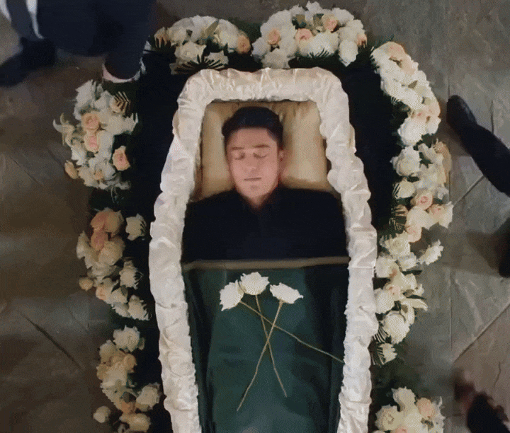 Sốc với h&igrave;nh ảnh Hoắc Kiến Hoa tự tổ chức đ&aacute;m ma cho m&igrave;nh- Ảnh 1.