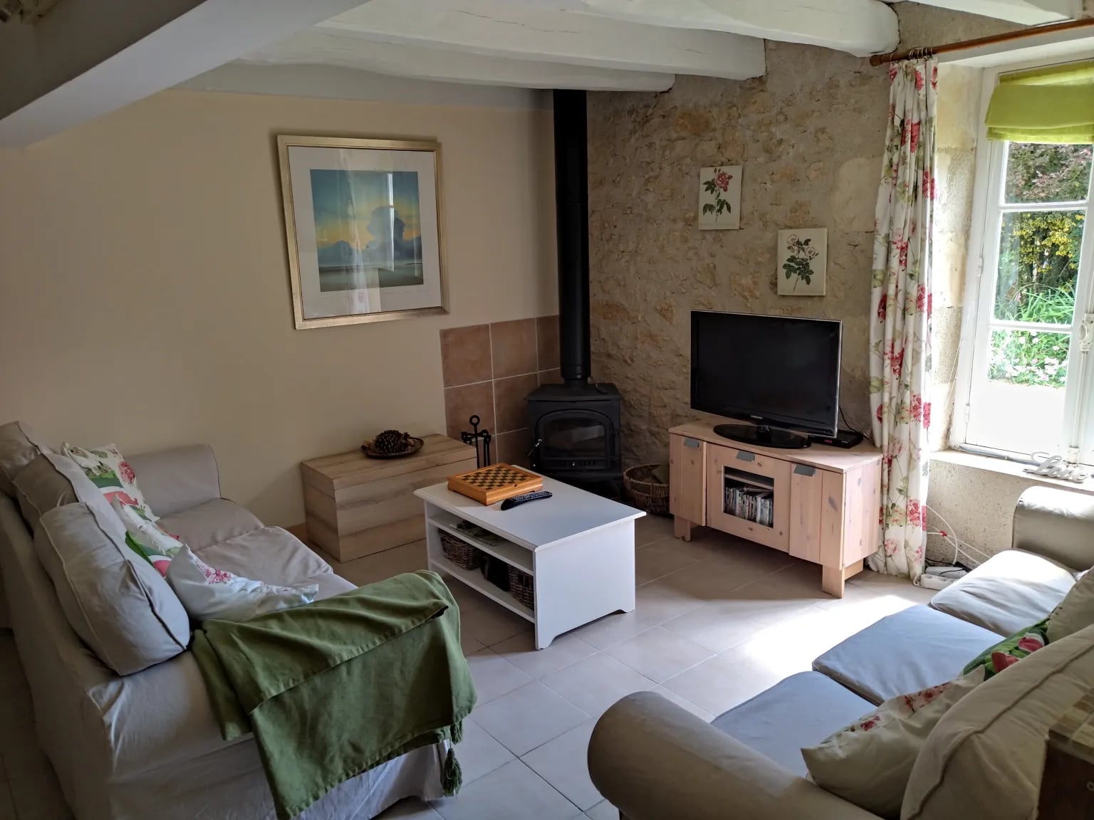 Cặp vợ chồng chi hơn 14 tỷ đồng ra nước ngo&agrave;i mua 6 căn nh&agrave; cổ, 2 nh&agrave; kho v&agrave; 3 mẫu đất để nghỉ hưu: &ldquo;Cảm gi&aacute;c giống như tr&uacute;ng xổ số&rdquo;- Ảnh 4.