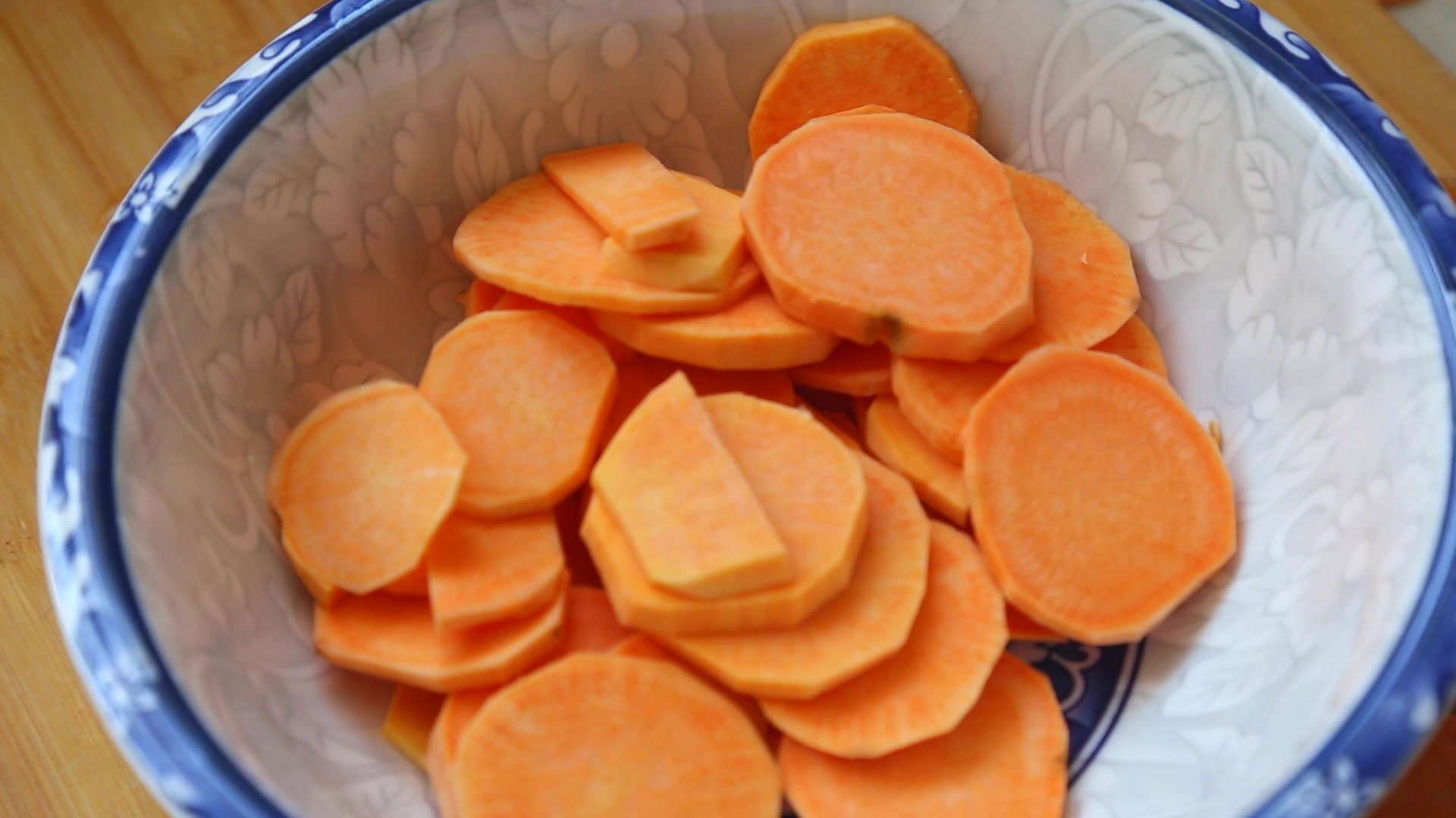 Ngo&agrave;i nướng th&igrave; c&oacute; 4 c&aacute;ch chế biến khoai lang ngon v&agrave; độc đ&aacute;o: L&agrave;m si&ecirc;u nhanh c&oacute; thể d&ugrave;ng ăn s&aacute;ng, trưa hoặc bữa xế- Ảnh 19.