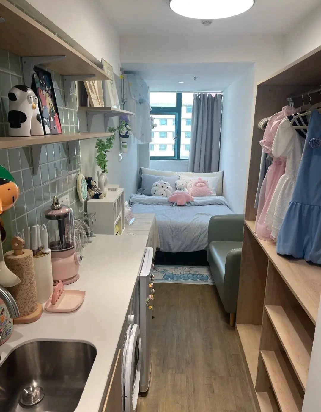 "Đặc sản" Hong Kong: Nh&agrave; b&eacute; t&iacute; hon vẫn tiện nghi đến từng centimet, 10 triệu người xem xin b&aacute;i phục- Ảnh 2.