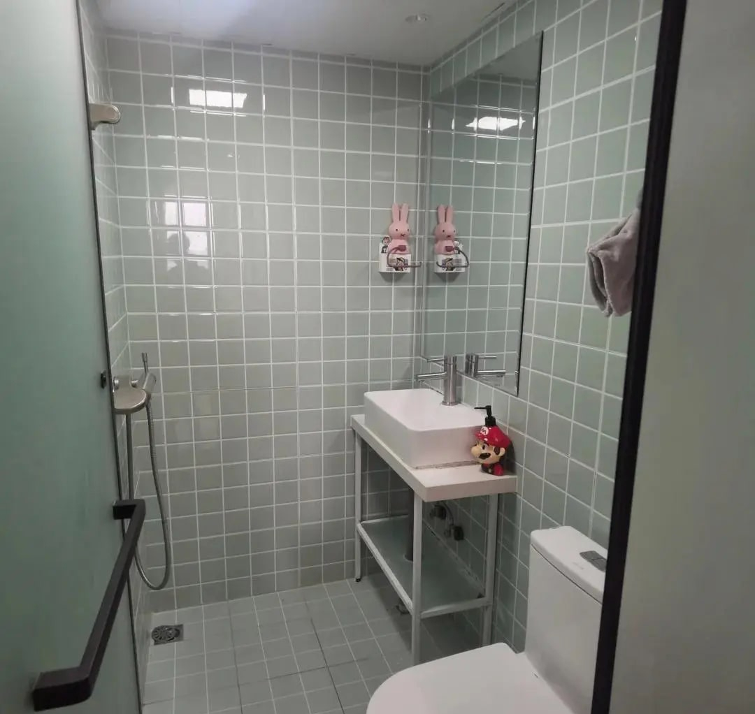 "Đặc sản" Hong Kong: Nh&agrave; b&eacute; t&iacute; hon vẫn tiện nghi đến từng centimet, 10 triệu người xem xin b&aacute;i phục- Ảnh 8.