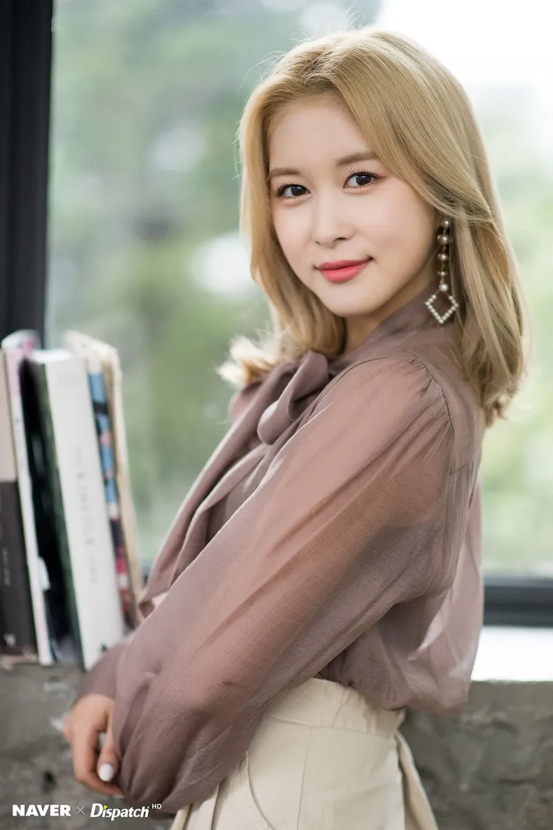 Chuyện chưa từng c&oacute;: Mỹ nh&acirc;n trở th&agrave;nh đại sứ nhờ biết l&aacute;i m&aacute;y x&uacute;c- Ảnh 4.