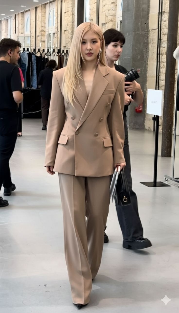 Mỹ nh&acirc;n đẹp nhất thế giới 2025: 360 độ g&oacute;c n&agrave;o cũng phong thần, mặc sang đến nỗi to&agrave;n cầu muốn copy- Ảnh 10.