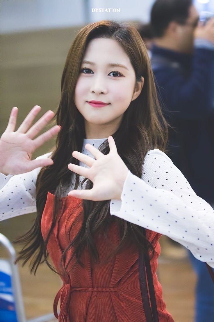 Chuyện chưa từng c&oacute;: Mỹ nh&acirc;n trở th&agrave;nh đại sứ nhờ biết l&aacute;i m&aacute;y x&uacute;c- Ảnh 5.