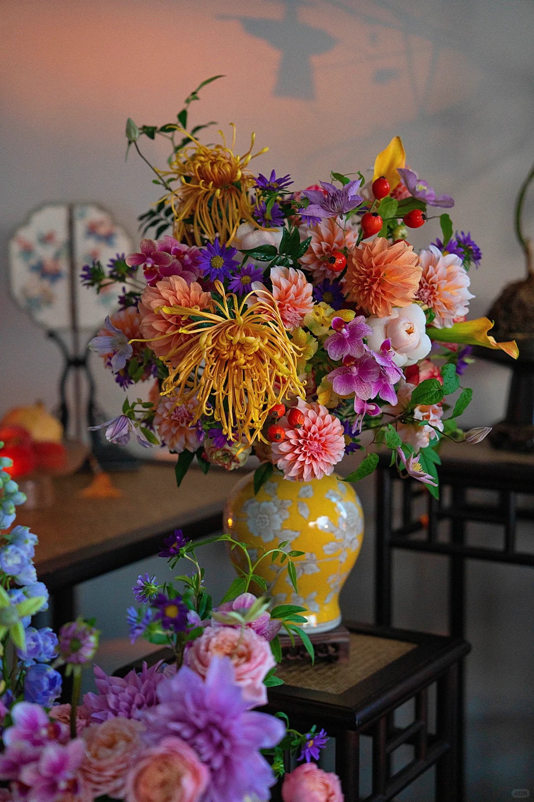 Kh&ocirc;ng chỉ đẹp, đ&acirc;y l&agrave; l&yacute; do người xưa dặn nhất định phải b&agrave;y hoa c&uacute;c ng&agrave;y Tết để gọi 