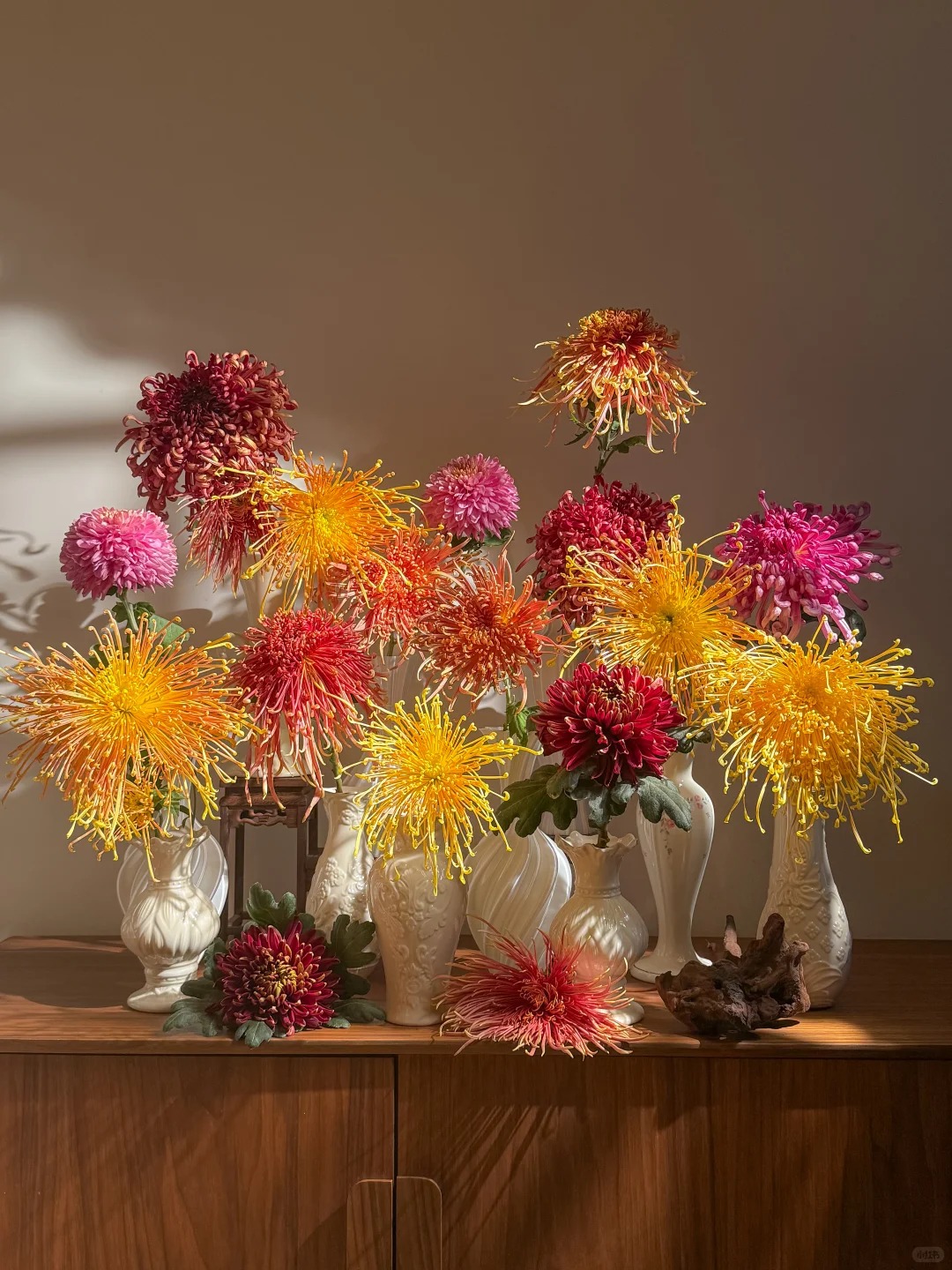 Kh&ocirc;ng chỉ đẹp, đ&acirc;y l&agrave; l&yacute; do người xưa dặn nhất định phải b&agrave;y hoa c&uacute;c ng&agrave;y Tết để gọi 