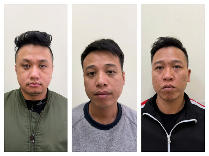 Tạm giữ h&igrave;nh sự 3 kẻ đ&aacute;nh hội đồng nam thanh ni&ecirc;n do m&acirc;u thuẫn sạc xe điện- Ảnh 1.