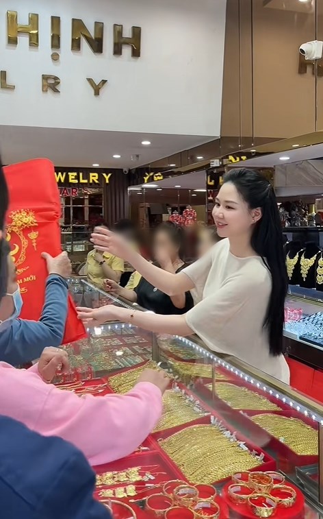 B&aacute;n sầu ri&ecirc;ng c&oacute; thiếu gia b&aacute;n v&agrave;ng v&agrave;o 