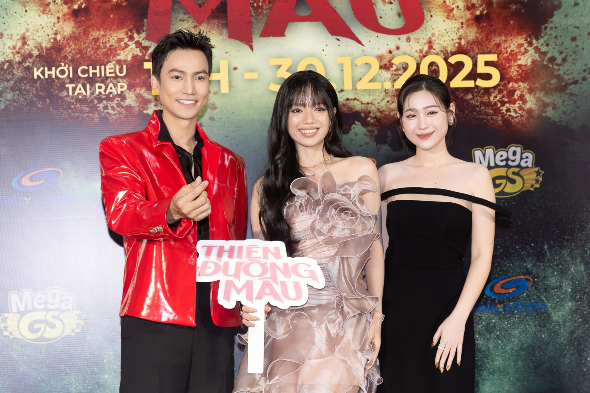 Ai đ&oacute; h&atilde;y cứu lấy mỹ nh&acirc;n Mưa Đỏ- Ảnh 3.