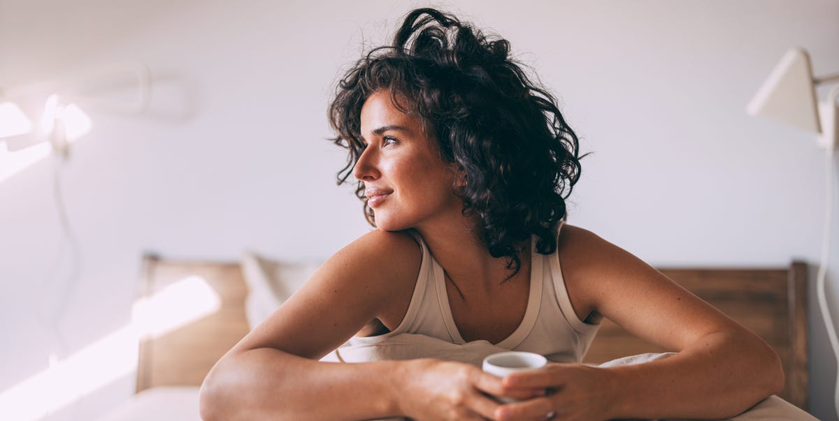 T&ocirc;i chỉ ngủ 5 tiếng mỗi đ&ecirc;m m&agrave; vẫn thấy ổn: B&aacute;c sĩ chỉ n&oacute;i một c&acirc;u m&agrave; khiến t&ocirc;i giật m&igrave;nh- Ảnh 1.