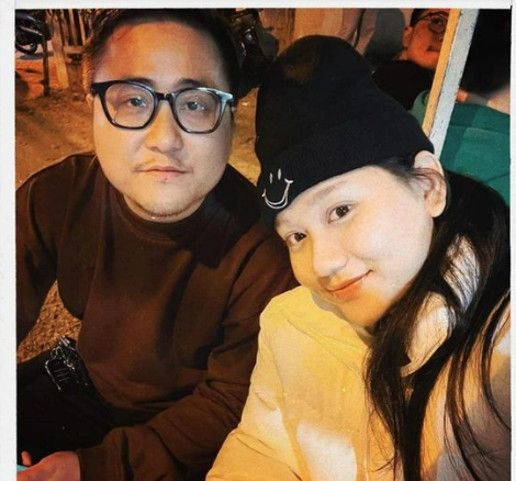 Đạo diễn Vbiz xả kho ảnh bên bạn gái nóng bỏng sau khi Đạo diễn Vbiz xả kho ảnh bên bạn gái nóng bỏng sau khi