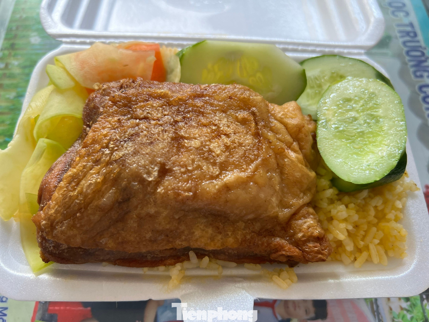 Qu&aacute;n ăn cũng tăng gi&aacute; dịp cận Tết, người lao động 'm&eacute;o mặt'- Ảnh 3.