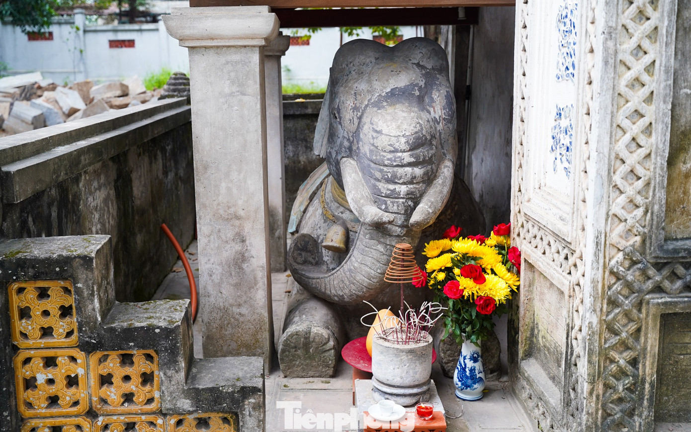 Ng&ocirc;i đền cổ giữa l&ograve;ng H&agrave; Nội th&agrave;nh điểm check-in 'b&iacute; mật' của giới trẻ- Ảnh 3.