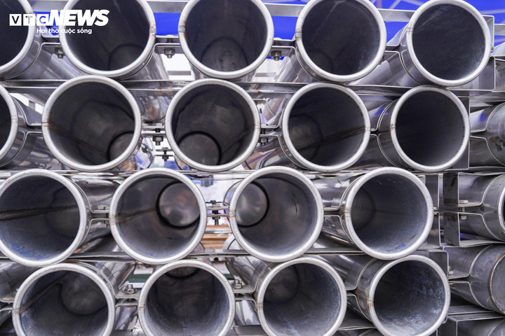 B&ecirc;n trong trận địa ph&aacute;o hoa sẵn s&agrave;ng khai hoả đ&oacute;n năm mới 2026 tại H&agrave; Nội- Ảnh 14.