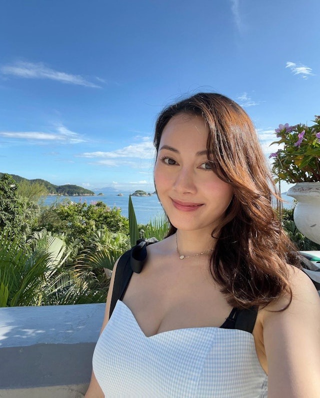 Hoa hậu vứt bỏ thể diện b&aacute;n ảnh n&oacute;ng tr&agrave;n lan tr&ecirc;n MXH, kiếm hơn 200 triệu/th&aacute;ng, bất ngờ với vẻ ngo&agrave;i hiện tại- Ảnh 3.