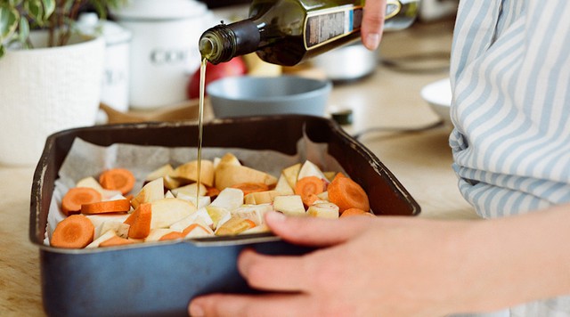 T&ocirc;i l&agrave; chuy&ecirc;n gia dinh dưỡng v&agrave; đ&acirc;y l&agrave; mục ti&ecirc;u ăn uống của t&ocirc;i trong năm mới để khỏe v&agrave; đẹp: Kh&ocirc;ng khắc nghiệt, ai l&agrave;m cũng được- Ảnh 4.