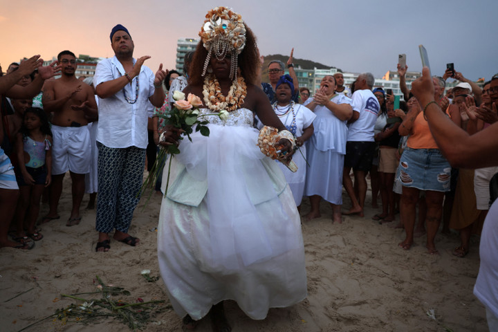 Đ&oacute;n giao thừa 2026 ở những 'điểm n&oacute;ng' thế giới- Ảnh 7.