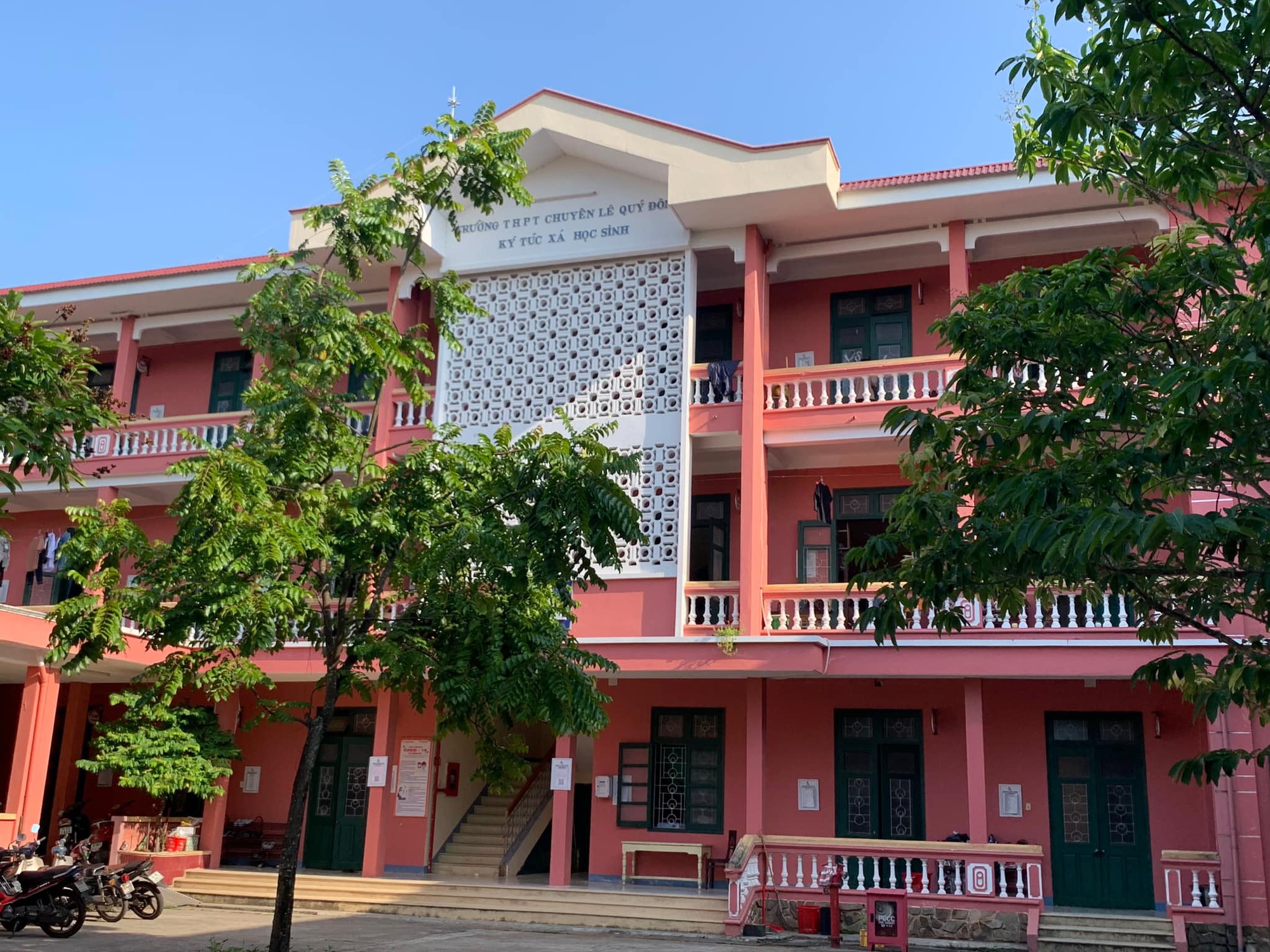 H&eacute; lộ ng&ocirc;i trường của 2 th&iacute; sinh Quảng Trị "đầu ti&ecirc;n" tại Olympia năm thứ 26- Ảnh 7.