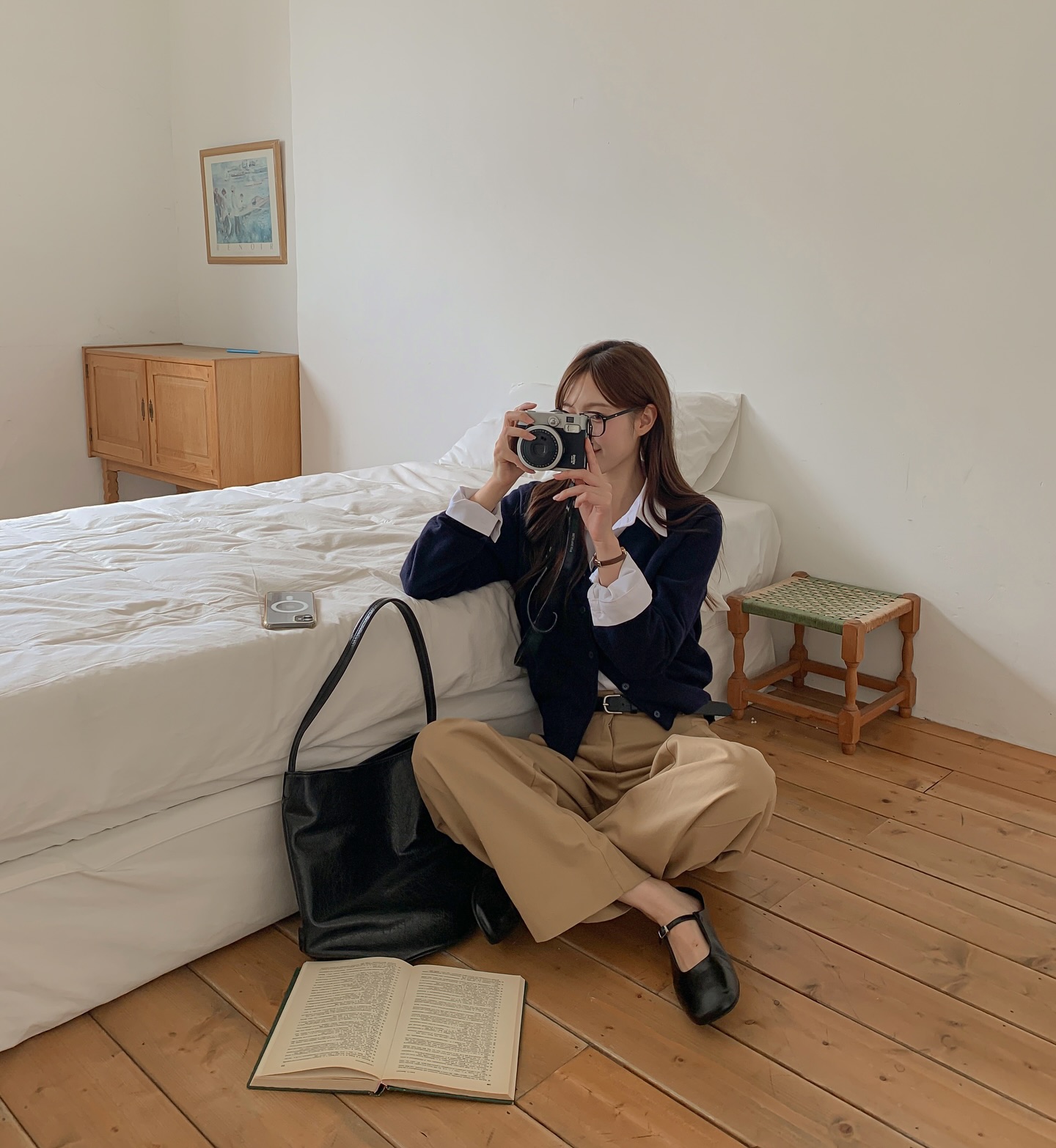 4 mẫu gi&agrave;y hack tuổi cả bộ trang phục, đ&atilde; vậy c&ograve;n chuẩn thanh lịch- Ảnh 5.