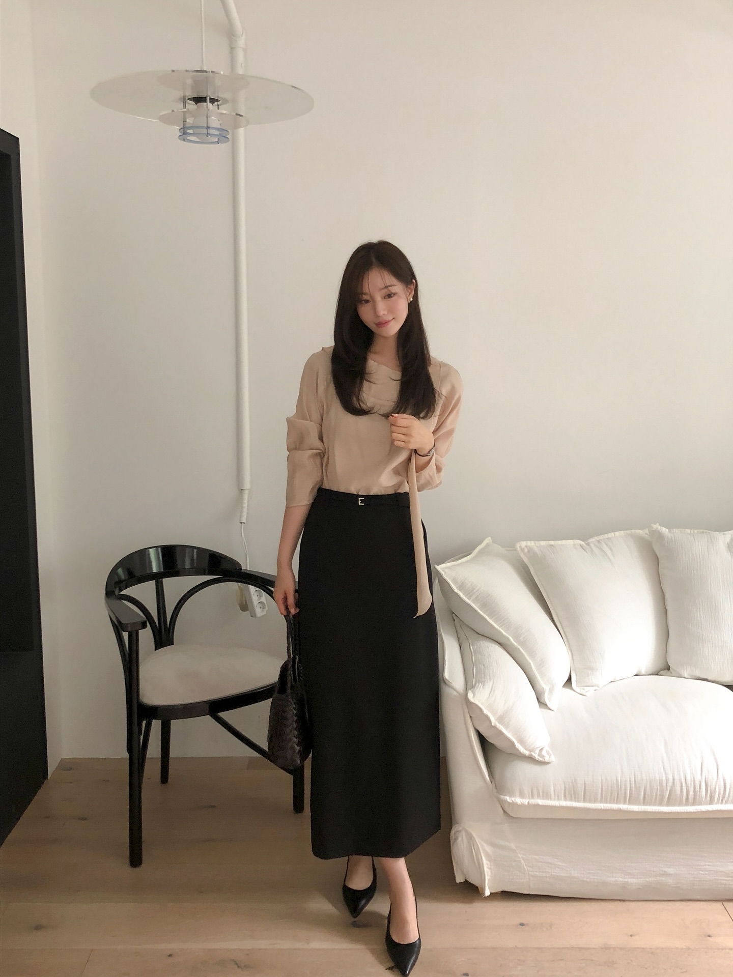 C&oacute; thể khẳng định đ&acirc;y l&agrave; mẫu ch&acirc;n v&aacute;y đ&aacute;ng sắm nhất 2026: Tinh tế v&agrave; t&ocirc;n d&aacute;ng, đẹp mọi ho&agrave;n cảnh- Ảnh 10.