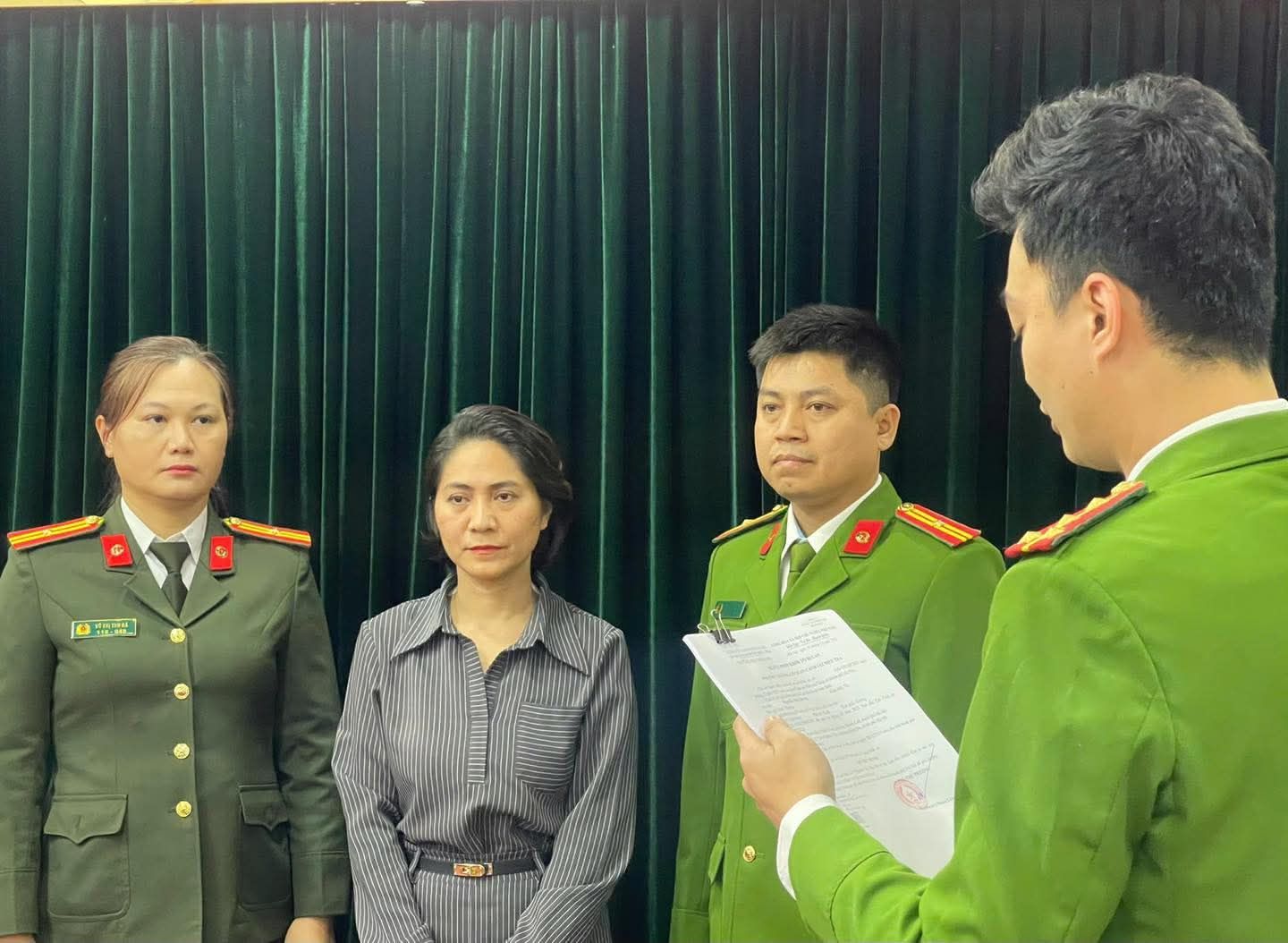 Vụ huỷ show "Về đ&acirc;y bốn c&aacute;nh chim trời": Nguyễn Thị Thu H&agrave; c&oacute; thể đối mặt h&igrave;nh phạt n&agrave;o?- Ảnh 1.