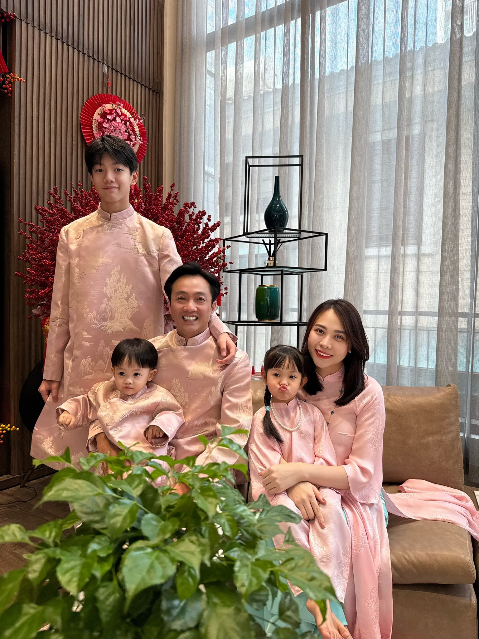 Cường Đ&ocirc; La tung 70 bức ảnh giữ k&iacute;n bấy l&acirc;u, c&aacute;ch Đ&agrave;m Thu Trang đối xử với Subeo lộ r&otilde;- Ảnh 10.