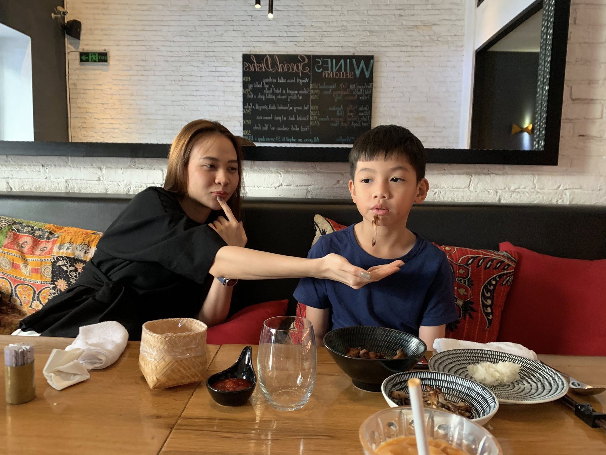 Cường Đ&ocirc; La tung 70 bức ảnh giữ k&iacute;n bấy l&acirc;u, c&aacute;ch Đ&agrave;m Thu Trang đối xử với Subeo lộ r&otilde;- Ảnh 2.