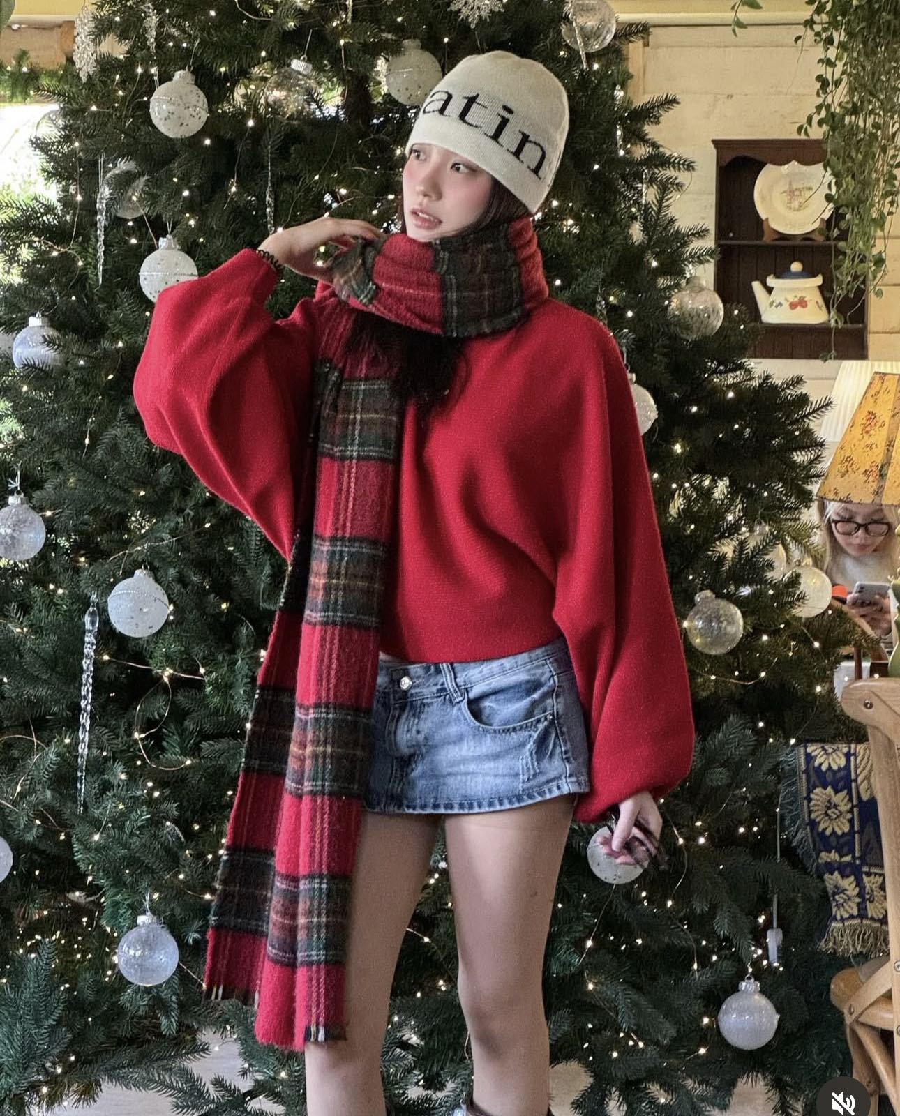 Bạn g&aacute;i tin đồn của Song Lu&acirc;n: Visual 