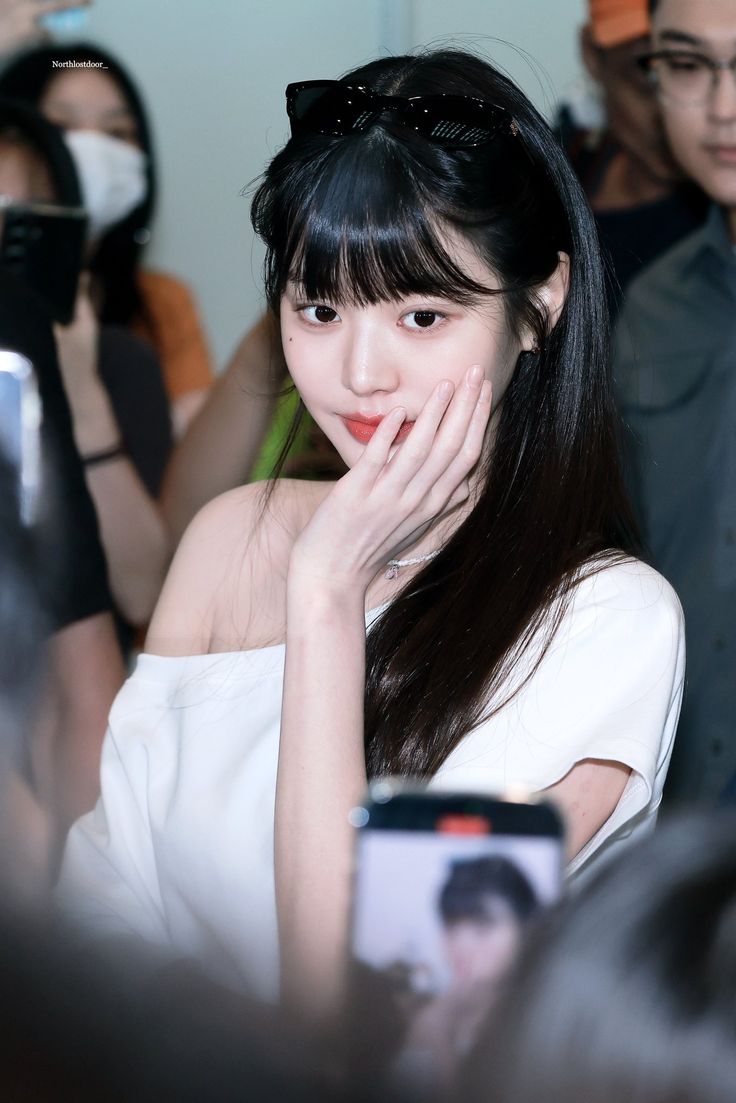 Đoạn video luộm thuộm của c&ocirc;ng ch&uacute;a Kpop bị đ&agrave;o lại, tất cả v&igrave; combo d&eacute;p l&ecirc; v&agrave; tất trắng?- Ảnh 10.