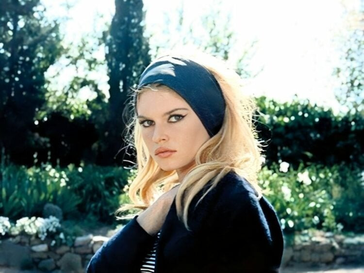 Cuộc đời rực rỡ v&agrave; nổi loạn của biểu tượng gợi cảm- Ảnh 5.