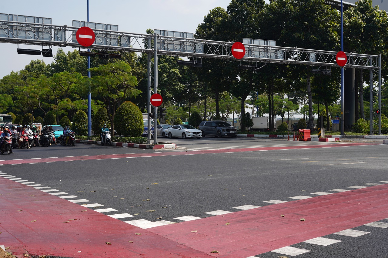Cận cảnh l&agrave;n đường 6km đẹp như Ch&acirc;u &Acirc;u ở TP.HCM, xe m&aacute;y đi v&agrave;o sẽ bị phạt!- Ảnh 7.