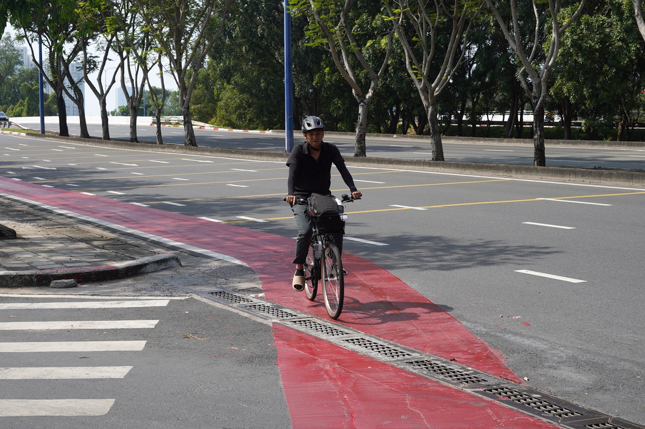 Cận cảnh l&agrave;n đường 6km đẹp như Ch&acirc;u &Acirc;u ở TP.HCM, xe m&aacute;y đi v&agrave;o sẽ bị phạt!- Ảnh 9.