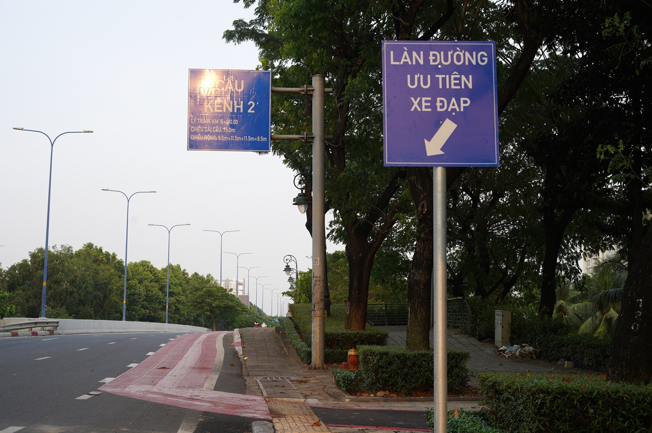 Cận cảnh l&agrave;n đường 6km đẹp như Ch&acirc;u &Acirc;u ở TP.HCM, xe m&aacute;y đi v&agrave;o sẽ bị phạt!- Ảnh 10.