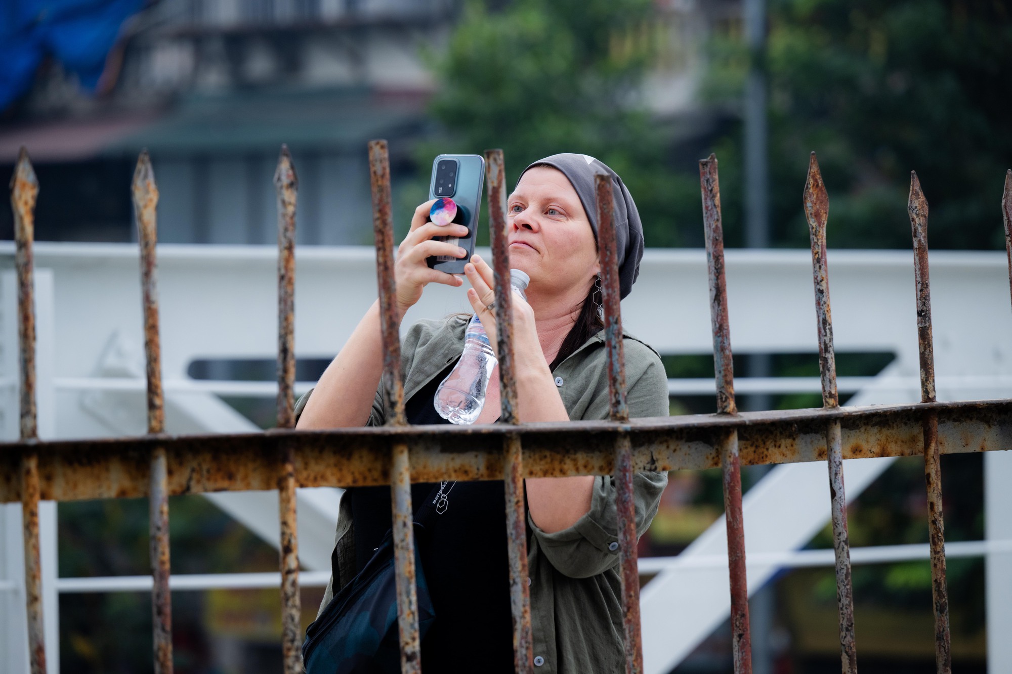 Ảnh, clip: Cận cảnh diện mạo kh&aacute;c lạ của cầu Long Bi&ecirc;n trong ng&agrave;y cuối tr&ugrave;ng tu- Ảnh 5.