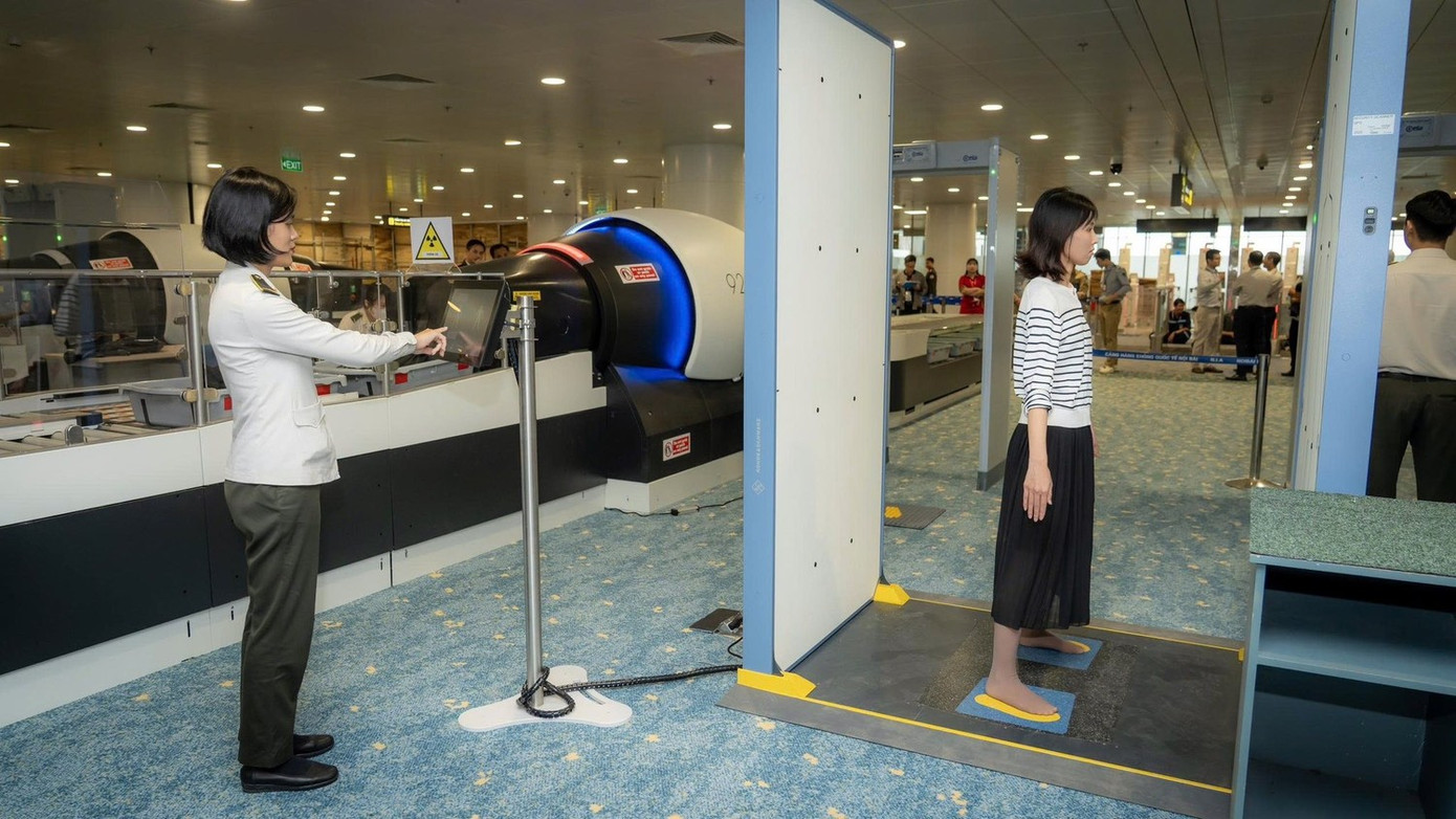 Kh&aacute;ch đ&ocirc;ng kỷ lục, s&acirc;n bay Nội B&agrave;i &aacute;p dụng c&ocirc;ng nghệ giảm &ugrave;n tắc- Ảnh 6.