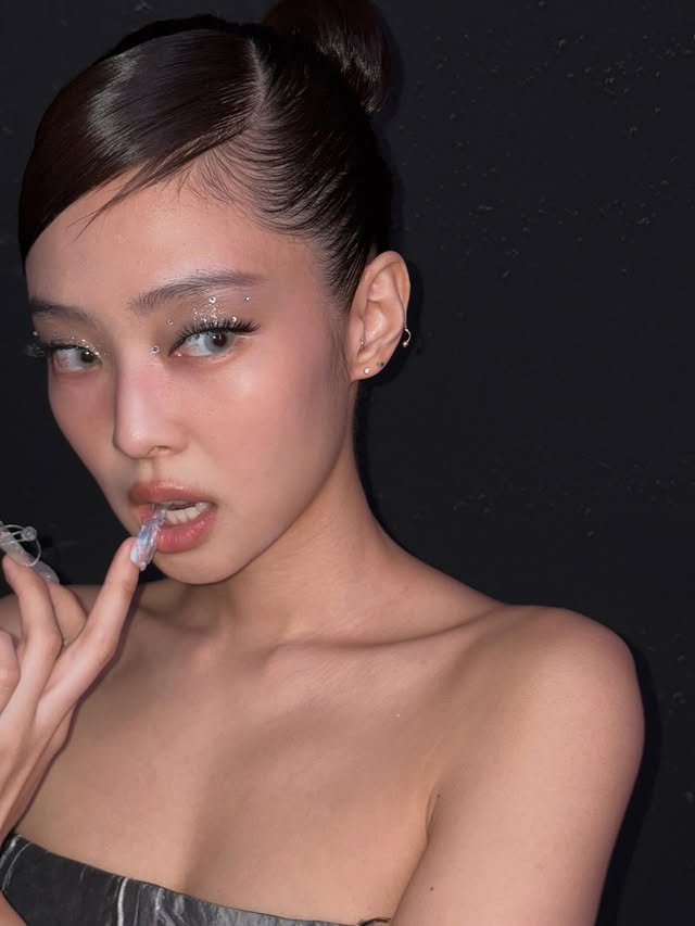 Đ&acirc;y ch&iacute;nh l&agrave; c&ocirc; g&aacute;i gợi cảm nhất đ&ecirc;m giao thừa!- Ảnh 6.