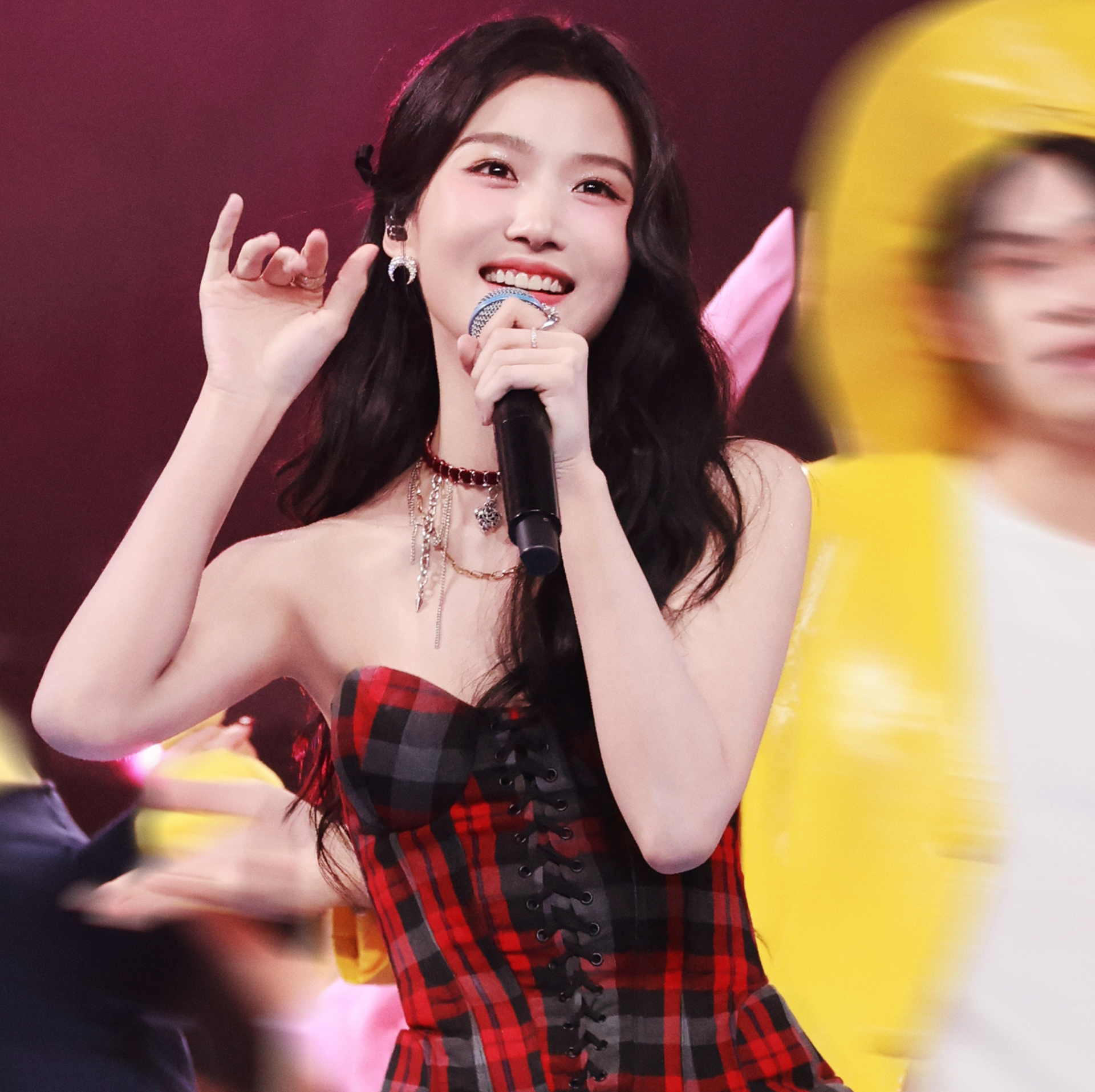 Mỹ nh&acirc;n đẹp nhất Đ&ecirc;m hội giao thừa 2026: Nhan sắc g&acirc;y nghiện cực mạnh, ti&ecirc;n nữ chứ kh&ocirc;ng phải người- Ảnh 13.