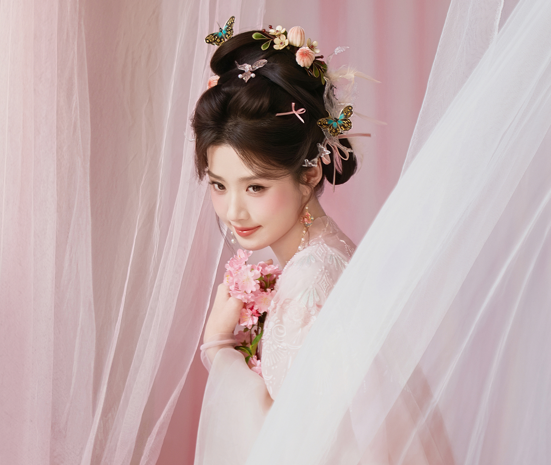 Mỹ nh&acirc;n đẹp nhất Đ&ecirc;m hội giao thừa 2026: Nhan sắc g&acirc;y nghiện cực mạnh, ti&ecirc;n nữ chứ kh&ocirc;ng phải người- Ảnh 7.