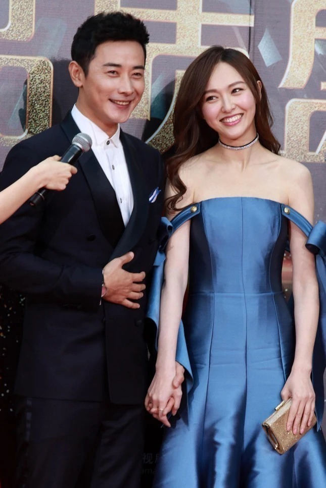 Cbiz nổ drama cuối năm: 