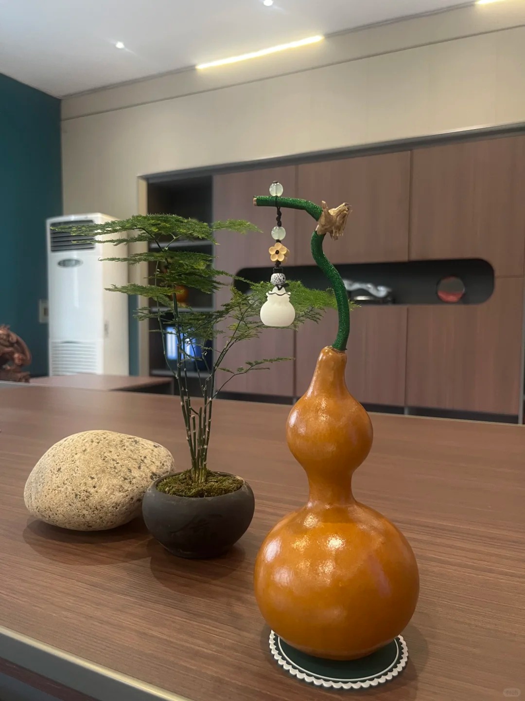 Chuyện chiếc Hồ L&ocirc;: Từ quả bầu kh&ocirc; g&oacute;c bếp đến "bảo vật" phong thủy h&uacute;t lộc v&agrave;o nh&agrave;- Ảnh 12.