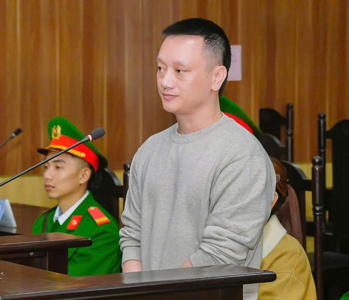 Tr&ugrave;m giang hồ Vi "ngộ" tiếp tục hầu to&agrave; với tội danh "đưa hối lộ"- Ảnh 1.