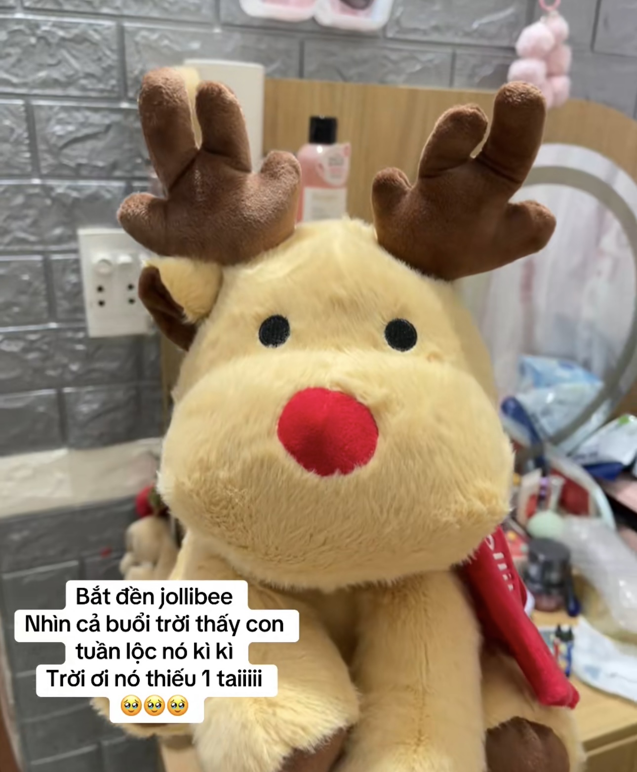 Hàng loạt khách đòi Hàng loạt khách đòi