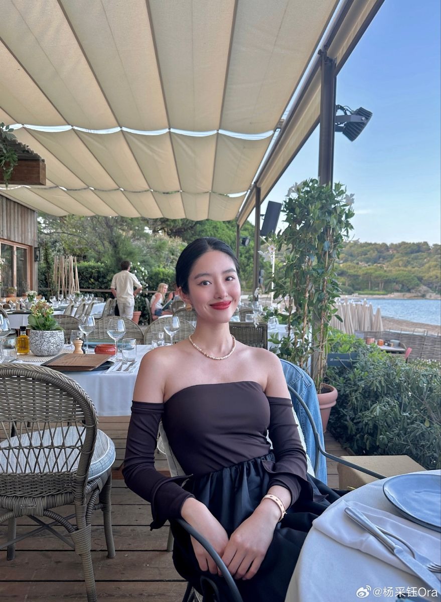 40 tuổi nhìn lại: 5 thứ trong đời “thiếu là khó chịu”, giờ chỉ thấy… lãng phí- Ảnh 1.