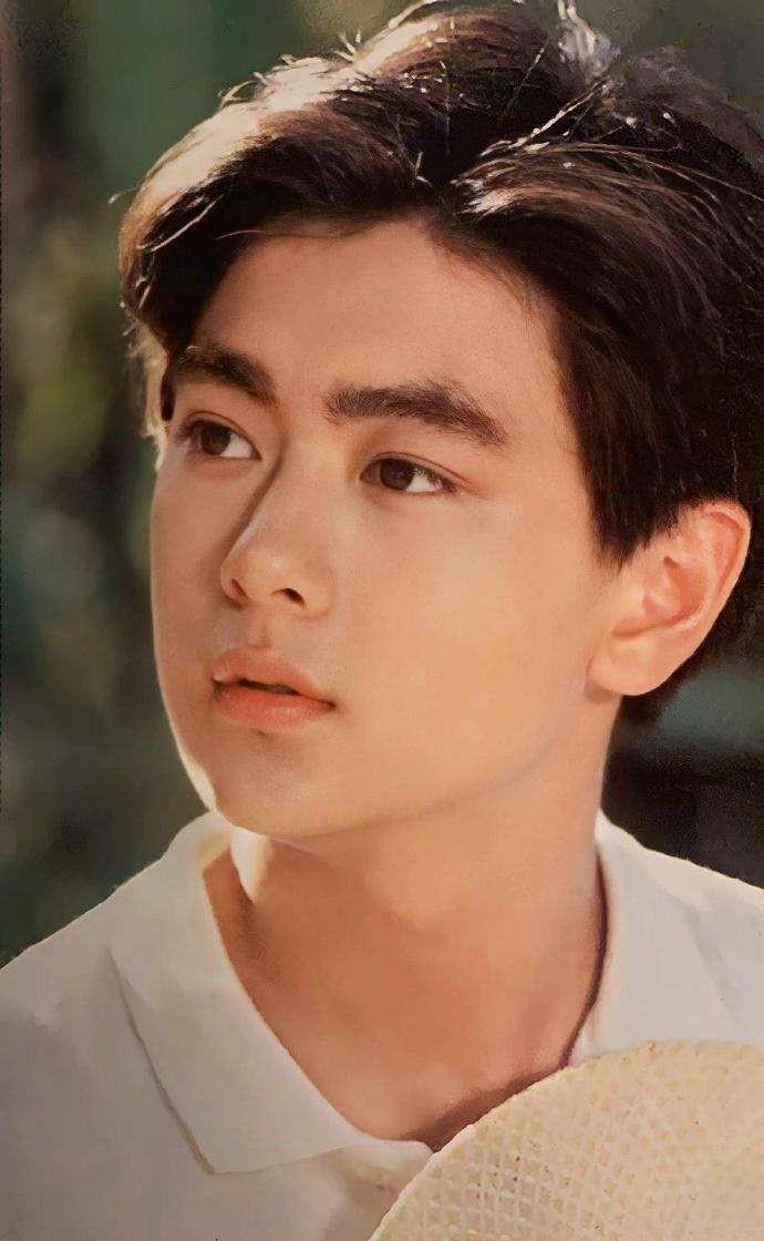 Có ai nhận ra đây là Lâm Chí Dĩnh không?- Ảnh 3.