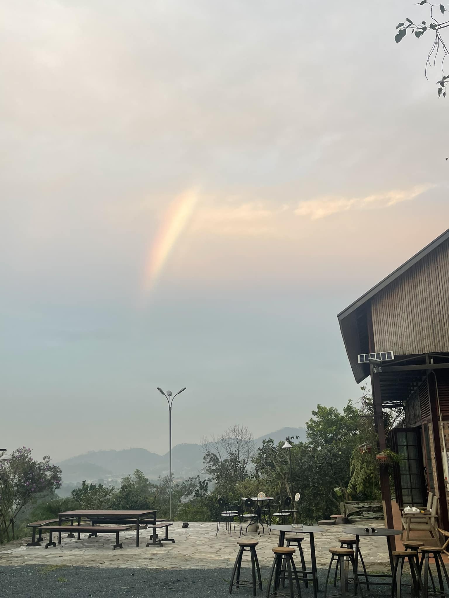 Cơ ngơi 10.000m2 của “ông hoàng nhạc đỏ” lẻ bóng ở tuổi U60- Ảnh 4.