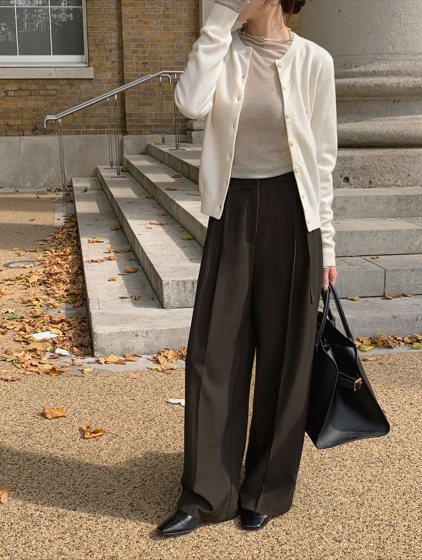 5 xu hướng quần ống rộng của năm 2025: Toàn kiểu ai mặc cũng đẹp, sành điệu vượt thời gian- Ảnh 3.